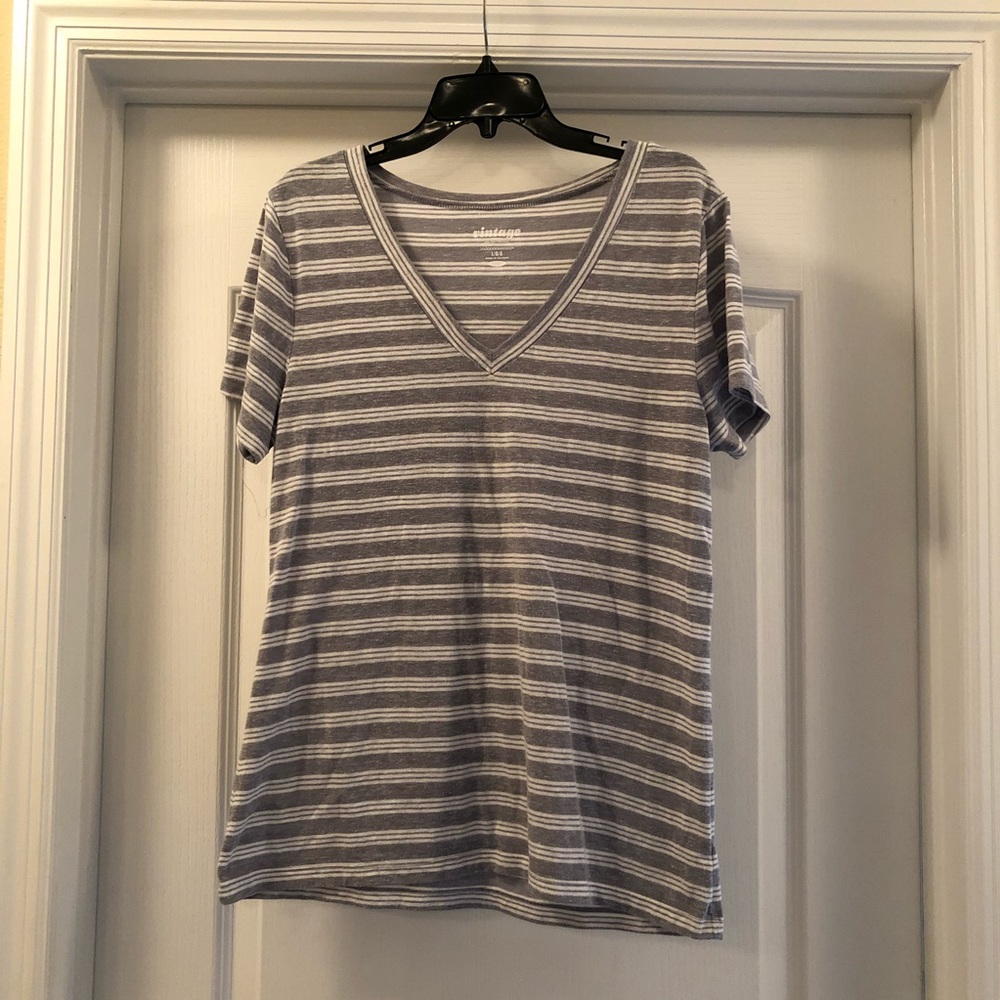Old Navy t shirt